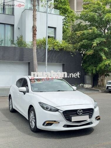 Mazda 3 1.5 AT 2016