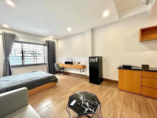 Căn Studio Ban Công Rộng Rãi Thoáng Mát - Ngay Trung Tâm Phú Nhuận