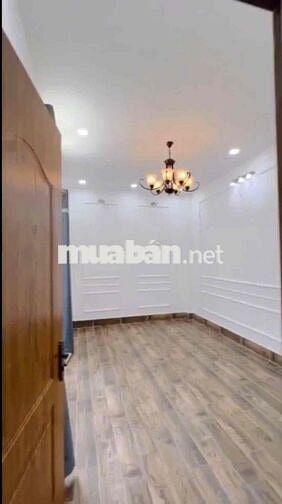 Cho thuê nhà Hẻm Xe Hơi Trệt 3 Lầu 5x8 Quận 10