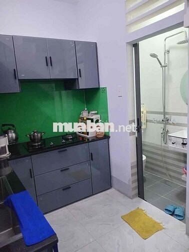 Cho thuê nhà Trệt 3 Lầu 6 Phòng Ngủ , Quận 3