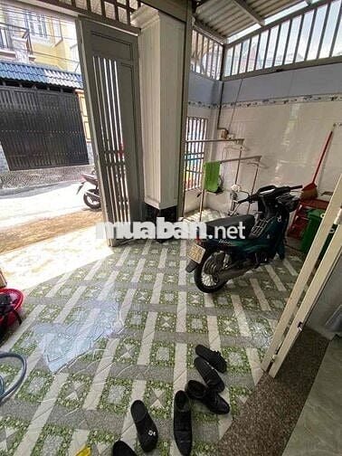 NHÀ 5x20 ĐẨY ĐỦ NỘI THẤT - 1trệt 1lầu 4phòng ngủ - đường nhựa 8m