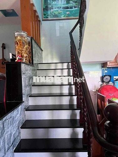 Cho thuê nhà mới nguyên căn 5x20 1trệt 1 lầu giá 10tr