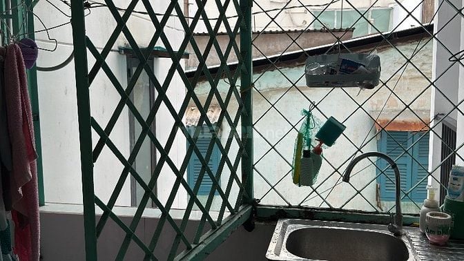 Bán nhà hẻm 68 Trần Quang Khải Q1, rất thuận tiện đi lại