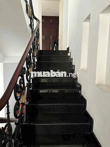 Cho thuê nhà nguyên căn đường 49 khu Tên Lửa-4,5m x18m-3L-Giá 20tr