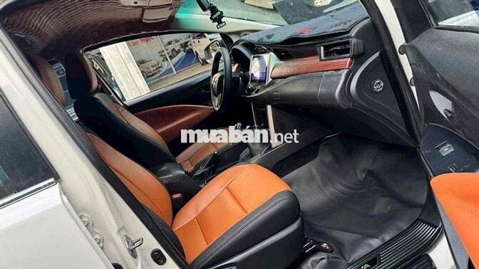 Toyota Innova 2016 2.0E
