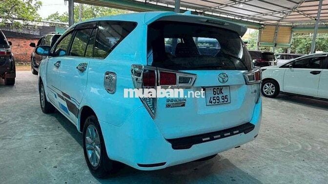 Toyota Innova 2016 2.0E