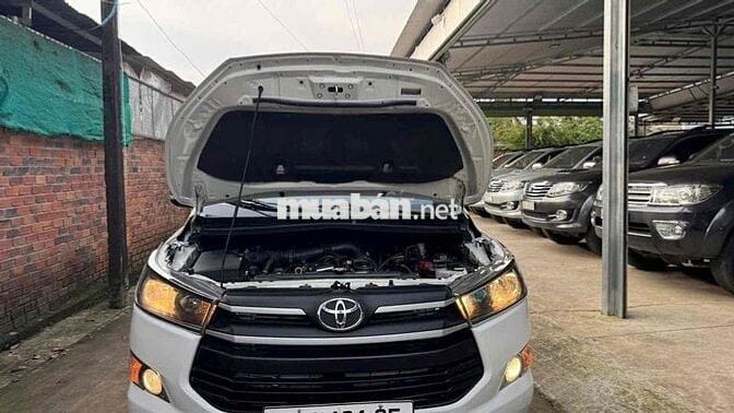 Toyota Innova 2016 2.0E
