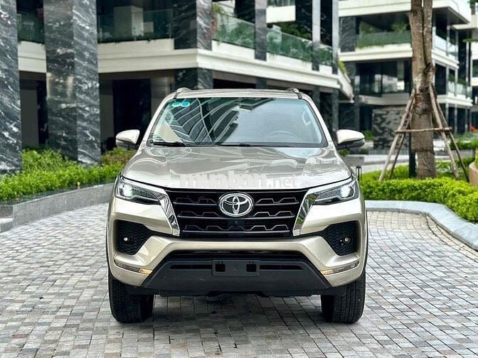 Toyota Fortuner 2021 2.4G 4x2 AT - 90000 km