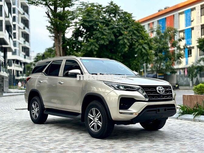 Toyota Fortuner 2021 2.4G 4x2 AT - 90000 km