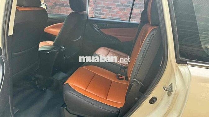 Toyota Innova 2016 2.0E