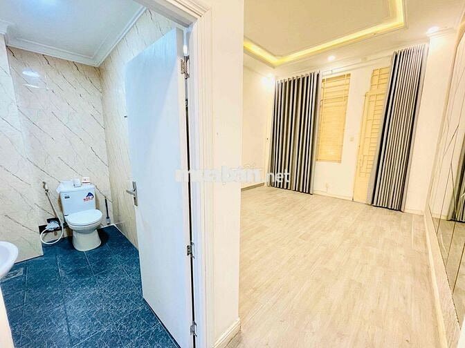 SIÊU PHẨM CHO THUÊ MẶT TIỀN LÊ HỒNG PHONG Q10 - 5 TẦNG - NHÀ MỚI ĐẸP