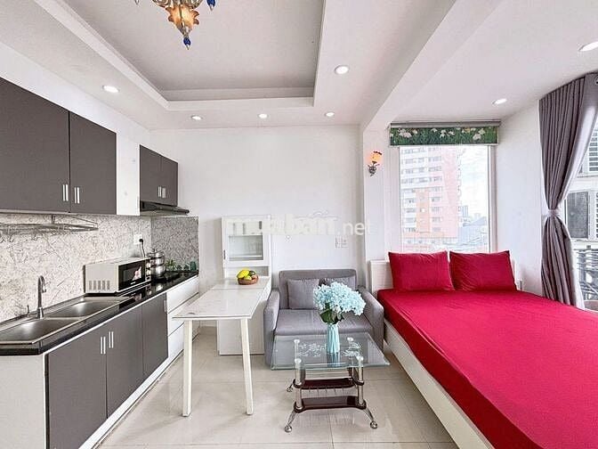 Căn hộ view thoáng Full nội thất , ban công riêng ngay Lê Văn Sỹ Quận3