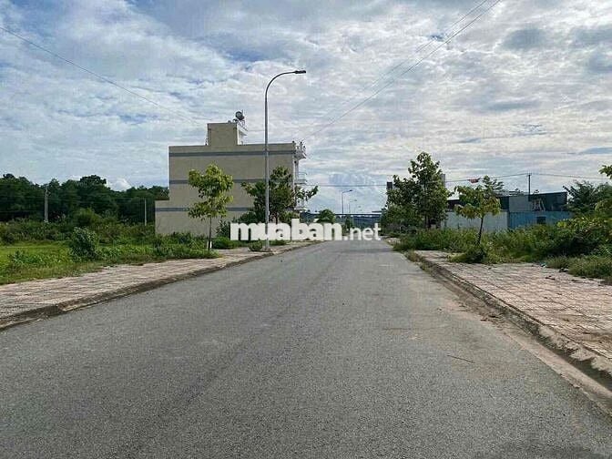 Cần bán lô 105m2 giá 2tỷ4 KDC An Thuận, gần trường, pháp lý chuẩn