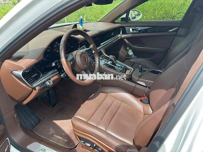 Porsche Panamera 4 Executive 2023 - 14888 km