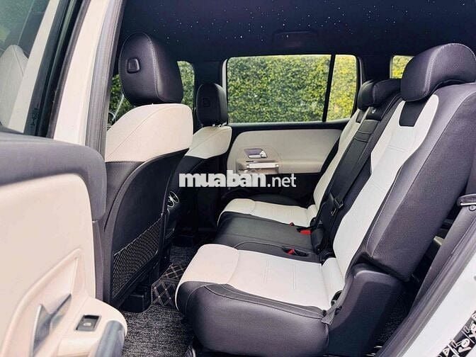 Mercedes Benz GLB200 AMG 2021