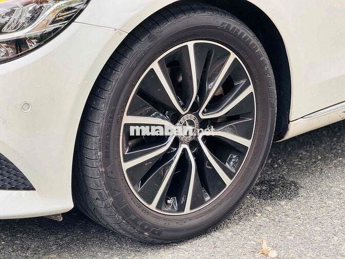 Mercedes Benz C200 2019