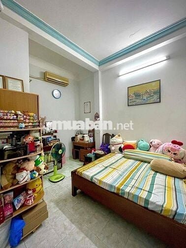 Bán Căn nhà Giáp Bình Thạnh- Gò vấp HXH sổ Vuông