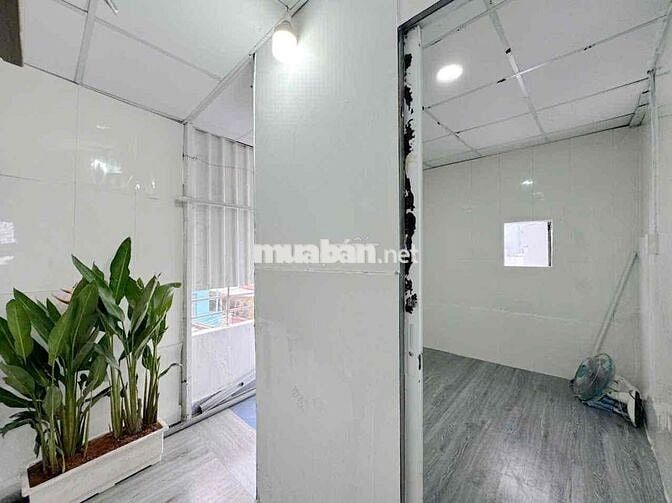 CĂN HỘ 2 PHÒNG NGỦ 6TR NGAY NGUYỄN KIỆM GẦN VĂN LANG, IUH