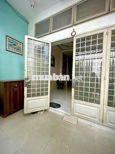 Bán Căn nhà Giáp Bình Thạnh- Gò vấp HXH sổ Vuông