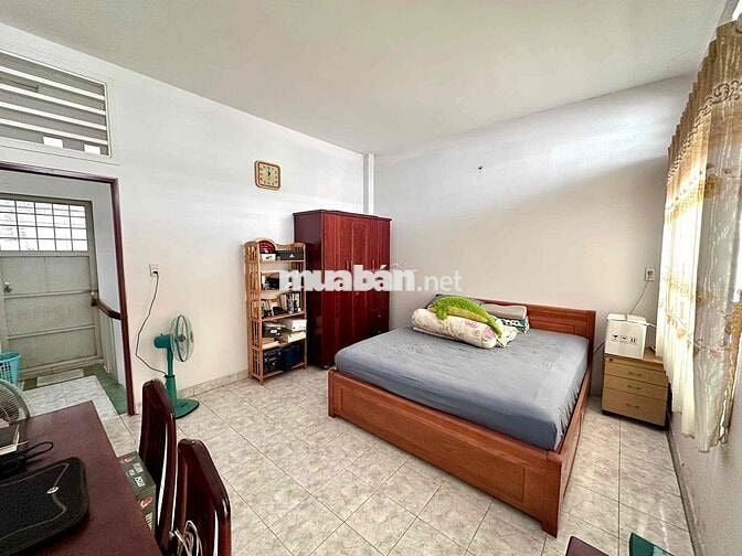 Bán Căn nhà Giáp Bình Thạnh- Gò vấp HXH sổ Vuông