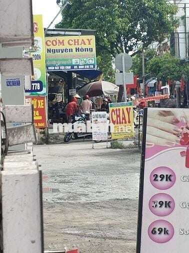 Cho thuê vỉa hè bán cả ngày có sẵn xe trà chanh + ô dù