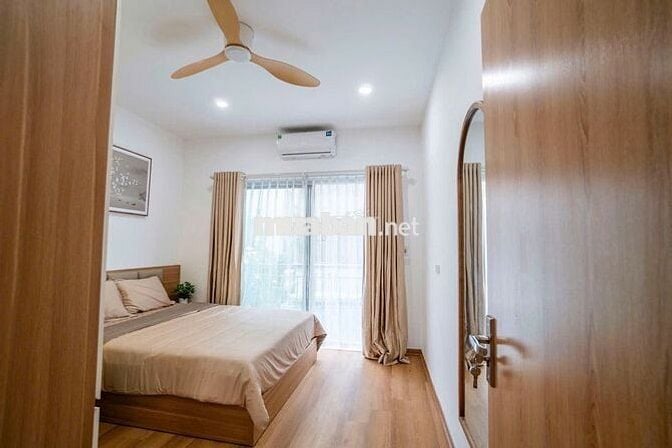 Căn 2N1K rộng 75m², nội thất sang trọng, gần Lotte Ba Đình