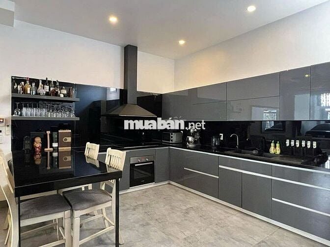 BÁN NHÀ MẶT TIỀN KHU BIỂN PHẠM VĂN ĐỒNG, KHU DU LỊCH, SẦM UẤT