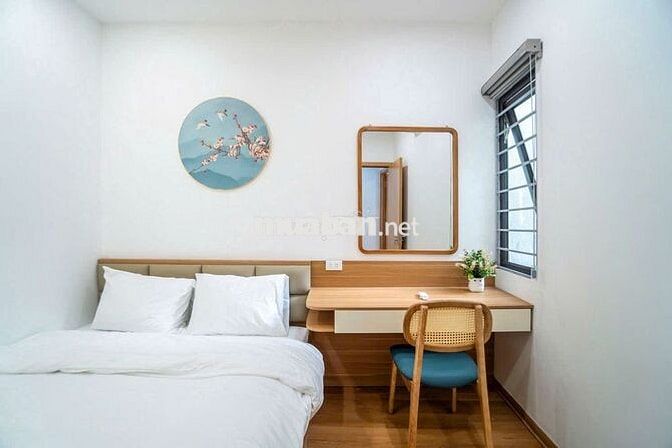 Căn 2N1K rộng 75m², nội thất sang trọng, gần Lotte Ba Đình