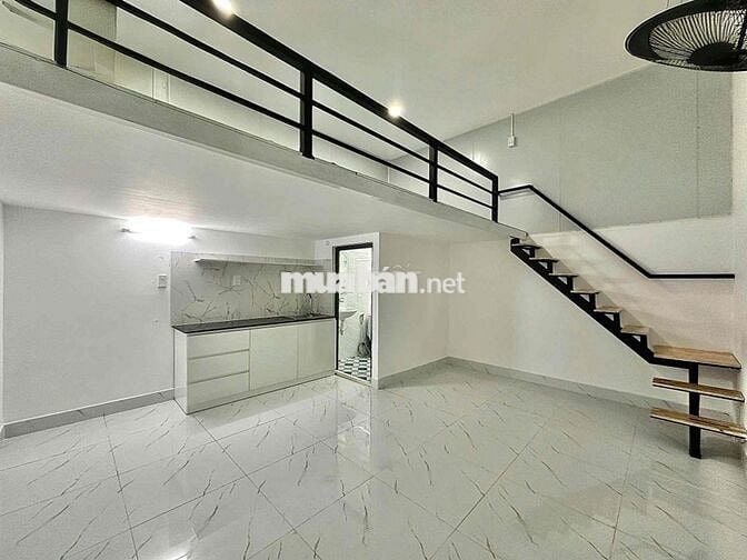 CĂN HỘ MỚI BANCOL RỘNG 30M2 NGAY CHỢ HOÀNG HOA THÁM