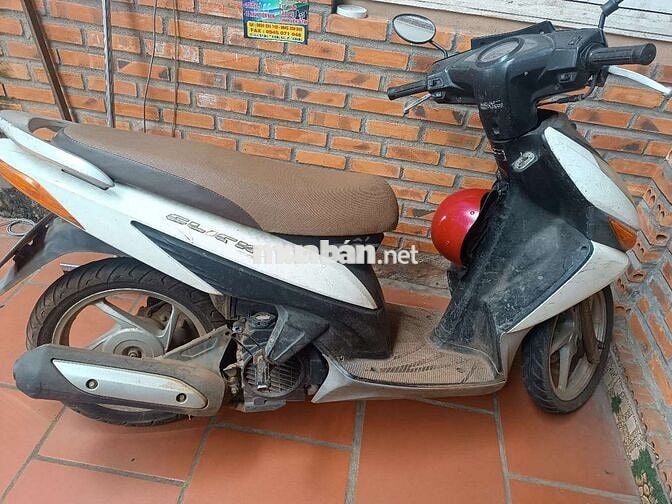 Cần bán xe click như hình