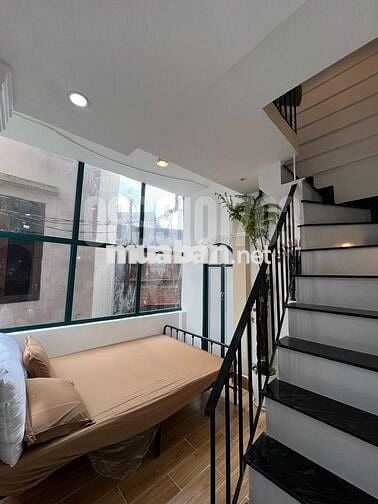 NHÀ 3 TẦNG - HẺM BA GÁC – TẶNG NỘI THẤT CAO CẤP - CHỈ NHỈNH 2 TỶ