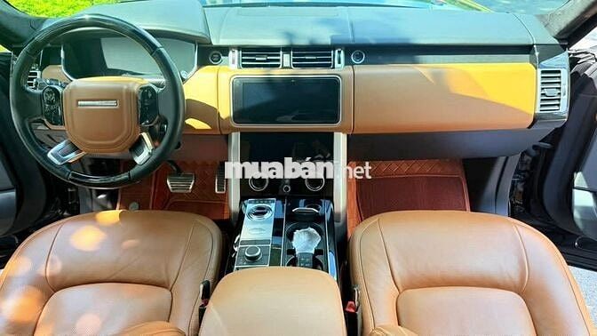 Range Rover Autobiography LWB 3.0, sản xuất 2020.