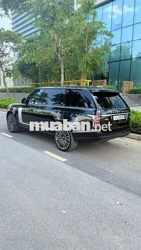 Range Rover Autobiography LWB 3.0, sản xuất 2020.