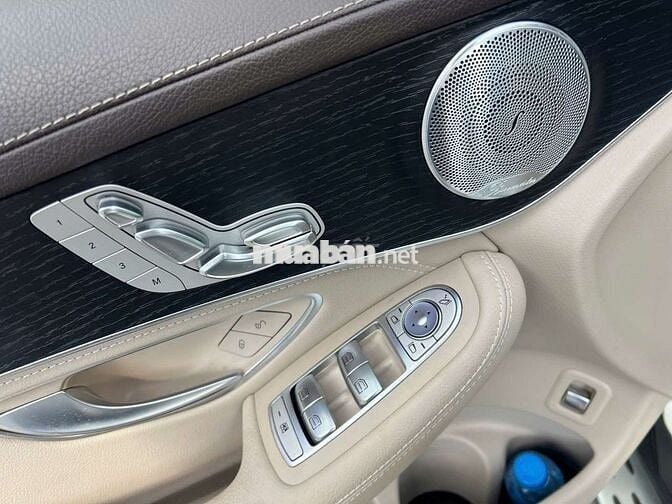 SIÊU LƯỚT Mercedes GLC 2020 300 4MATIC - 11000 km