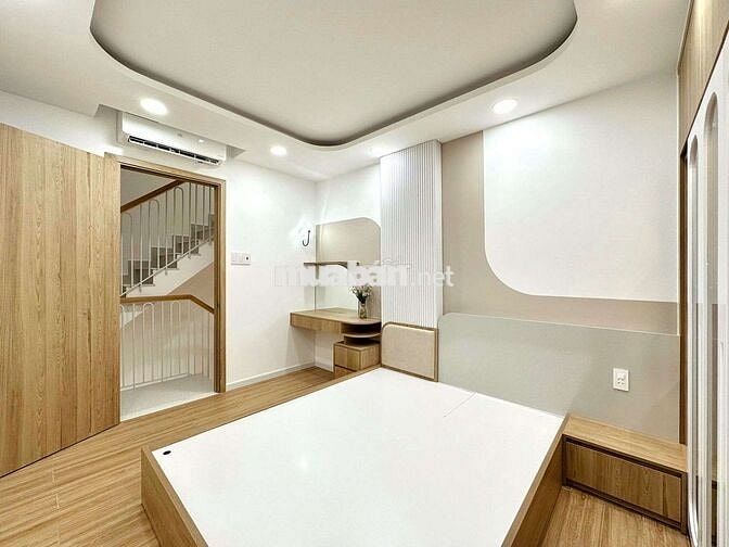 HXH ĐINH TIÊN HOÀNG-BÌNH THẠNH,30M²,NGANG 7M,100M RA MẶT TIỀN,HƠN 5..T