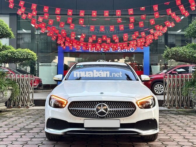 TOYOTA HÀ ĐÔNG BÁN Mercedes  E180 2022 1V8 KM