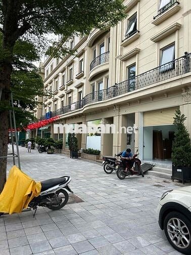 Phòng trọ khép kín phố đi bộ Carnaby ngõ 214 Nguyễn Xiển