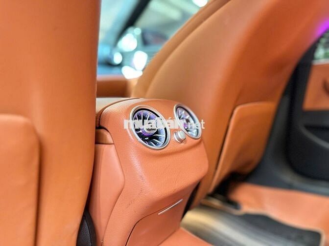 TOYOTA HÀ ĐÔNG BÁN Mercedes  E180 2022 1V8 KM