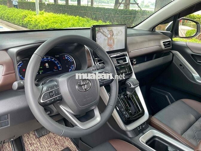 Toyota Innova Cross 2024 bản HEV