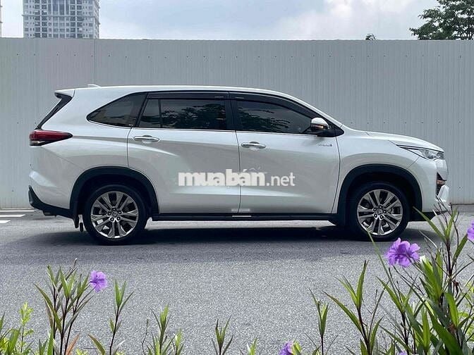 Toyota Innova Cross 2024 bản HEV
