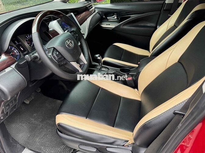 Toyota Innova 2019 Venturer - 102639 km