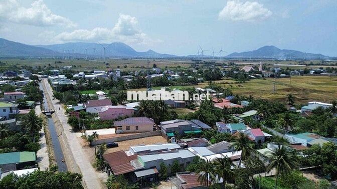 đất ven kênh,gần khu công nghiệp du long