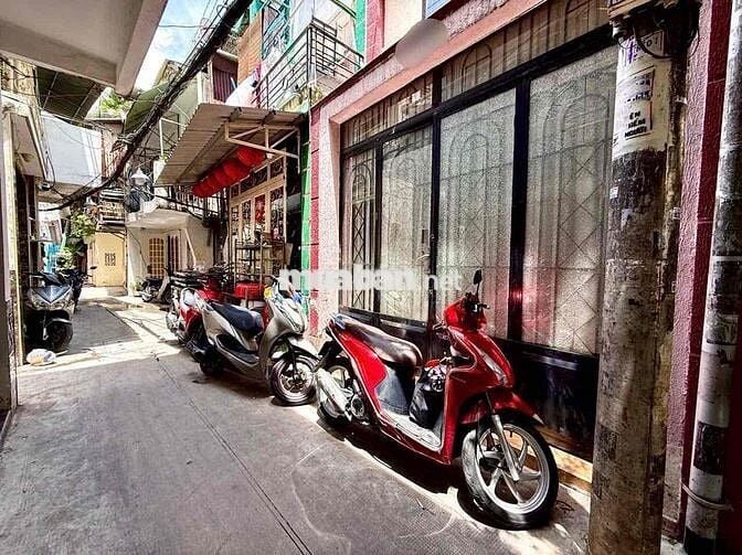 Nhà 1 trệt 1 lửng 1 lầu Cô Giang, P2, Phú Nhuận
