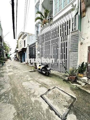 bán căn nhà HxH sát Landmart ngay chợ 4PN