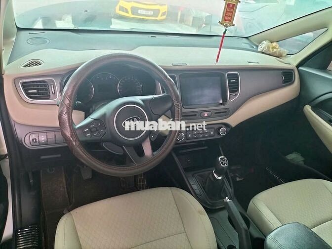 Bán ô tô Kia Rondo 20G 2021 trắng đã qua sử dụng