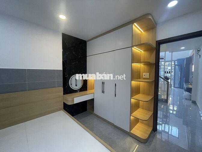 Bán Nhanh Nhà Phố Ngay Khu Dân Cư Sầm Uất Chỉ 5,5 tỷ