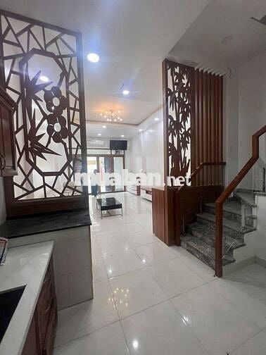 CẦN BÁN GẤP – NHÀ ĐẸP 5 TẦNG TẠI TÂN QUY, Q7 – GIÁ *** KHU VỰC