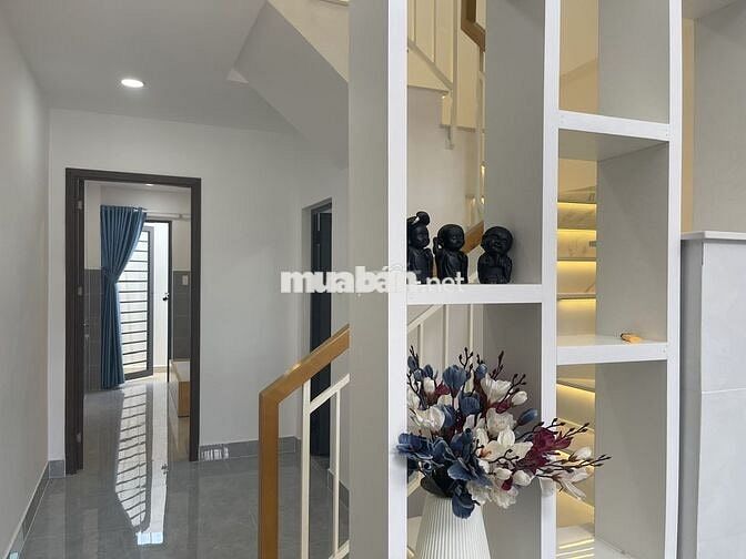 Bán Nhanh Nhà Phố Ngay Khu Dân Cư Sầm Uất Chỉ 5,5 tỷ