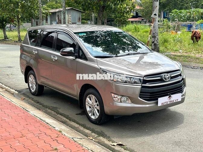 Toyota Innova 2019 2.0E - 100000 km