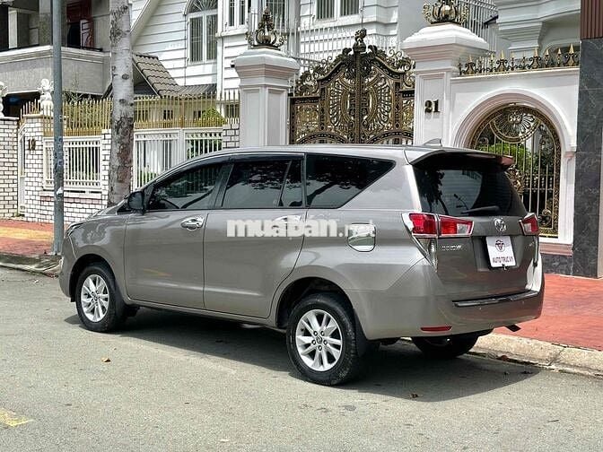 Toyota Innova 2019 2.0E - 100000 km